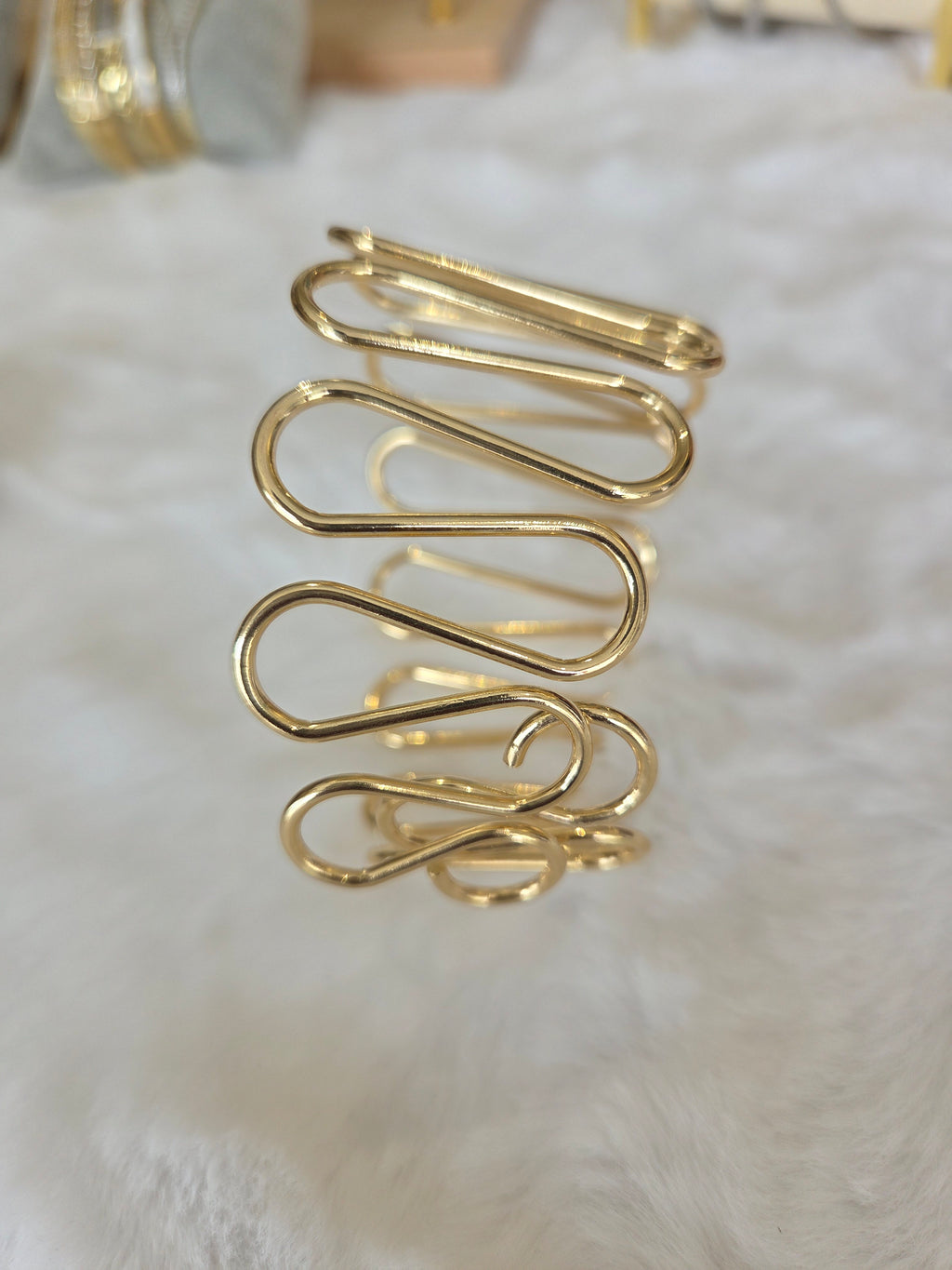 Stainless steel non Tarnish Gold Bracelet.