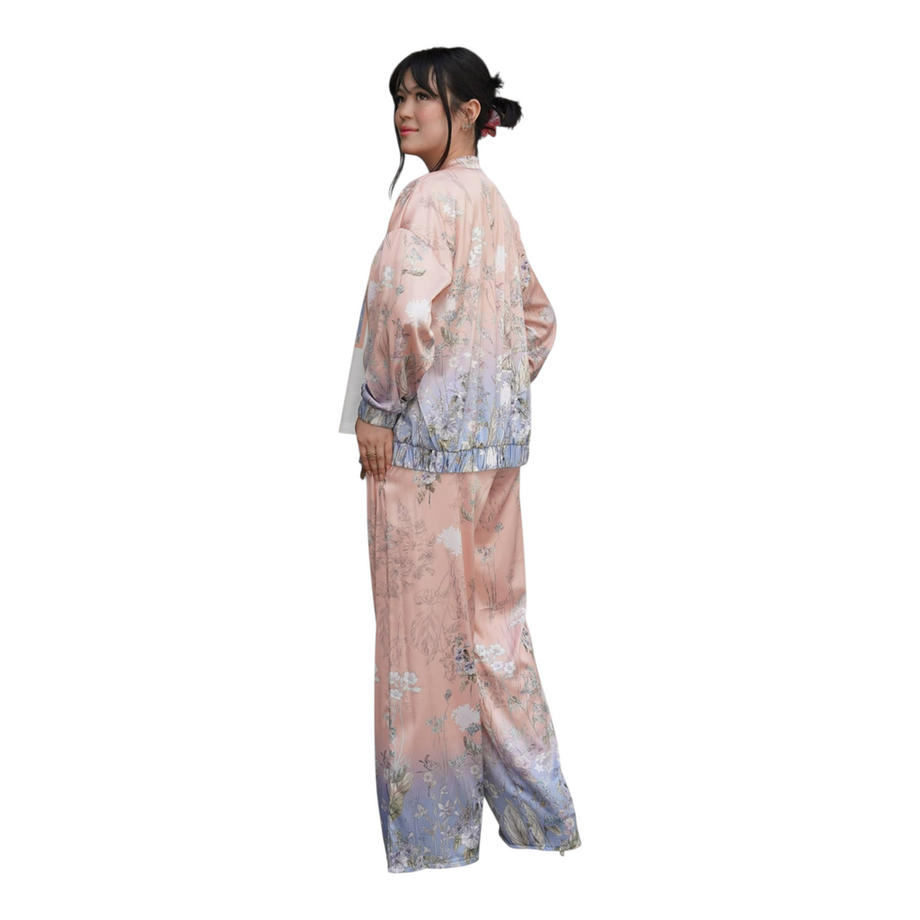 Elegant 3-piece women's set made of silky fabric